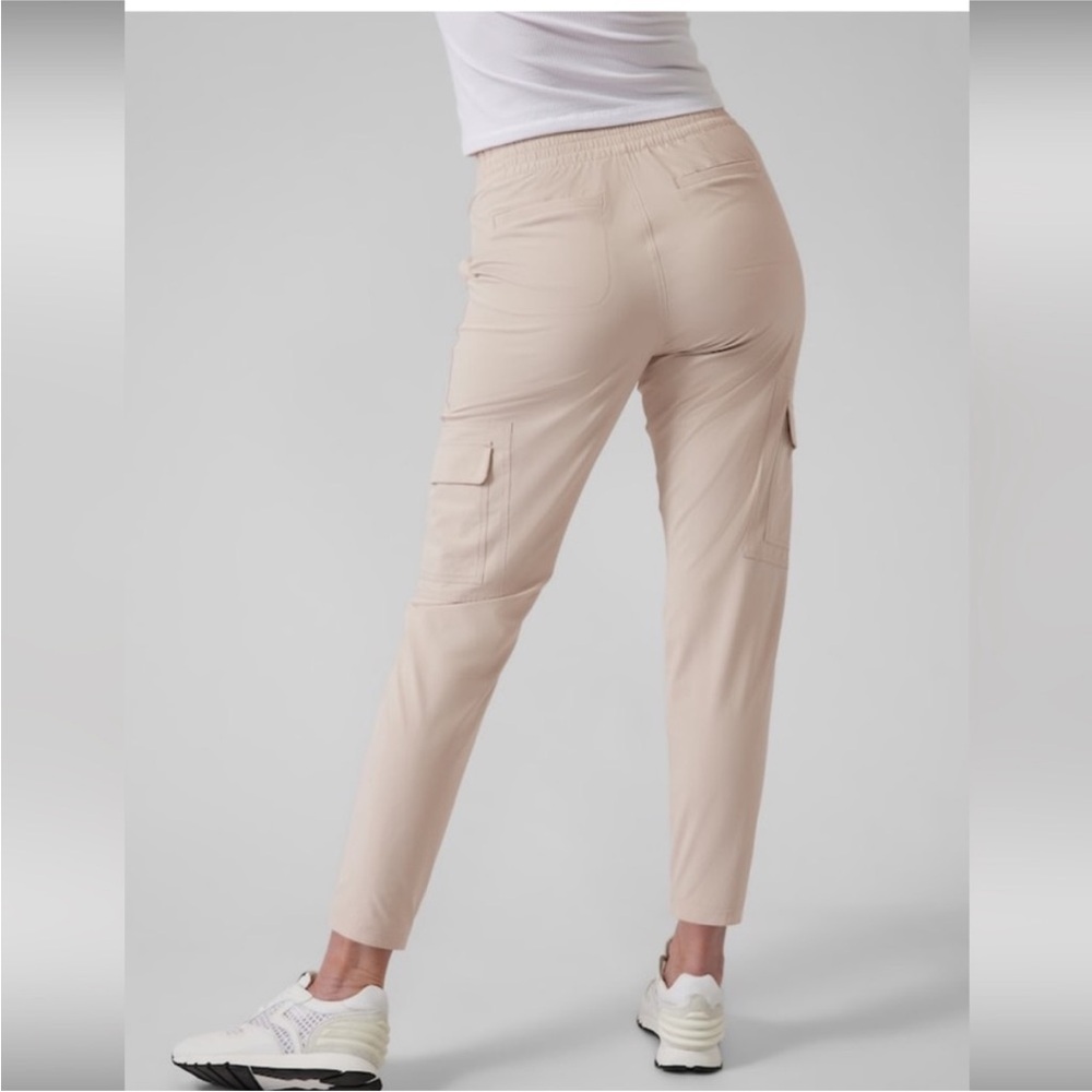 Athleta Women's Tan Cargo Pants